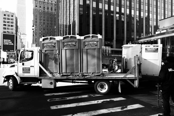 Best Portable bathroom rental  in Osakis, MN